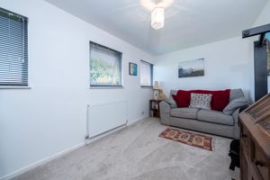Bedroom 3/snug- click for photo gallery